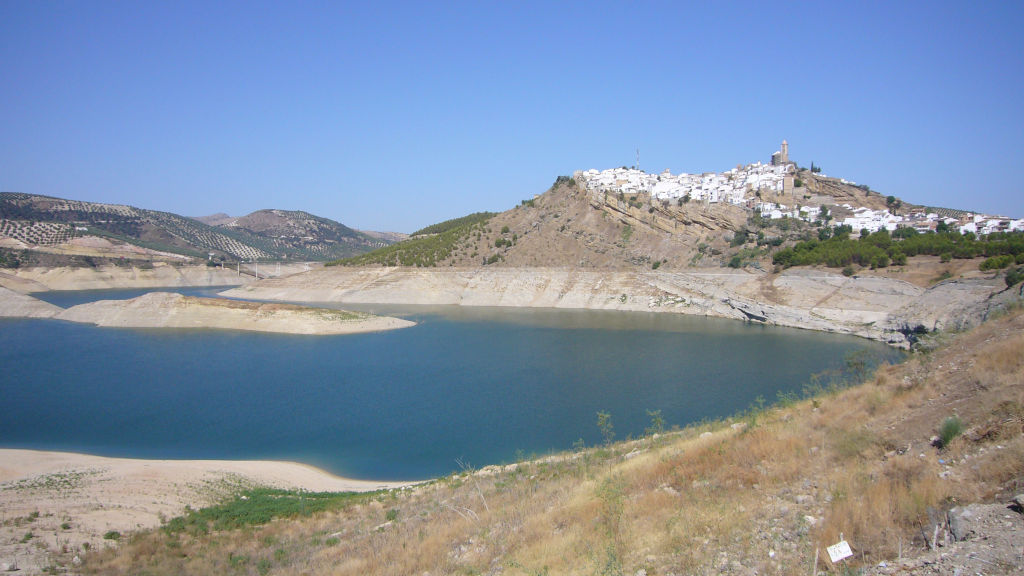 01 Andalucia lake W1024