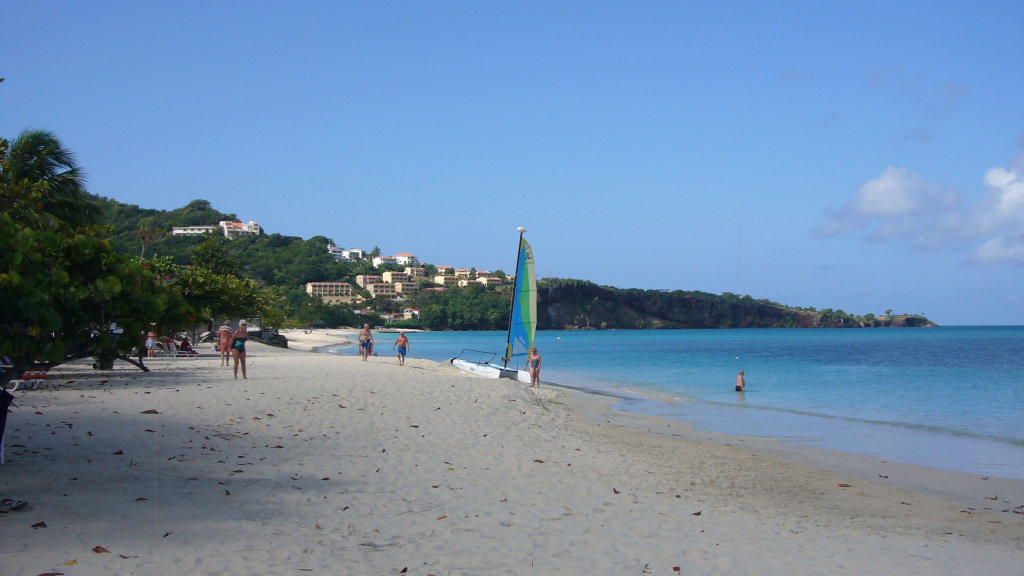 01 Beach in Grenada W1024