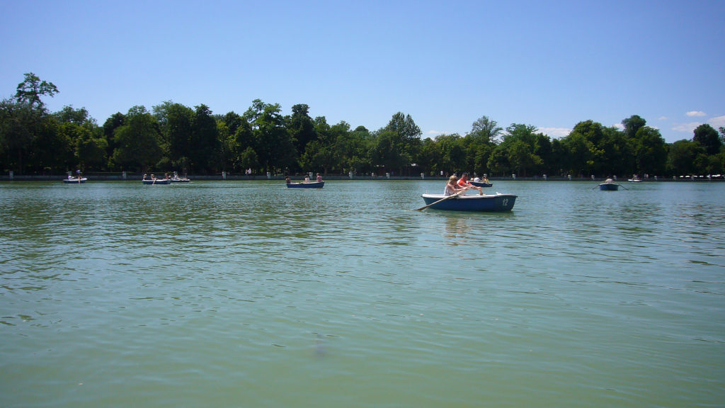 11 Boat pond in Madrid 1024W