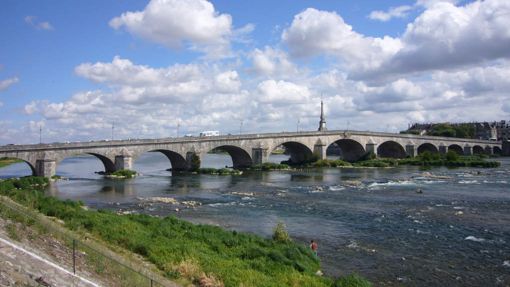 14 Bridge at Tours W1024