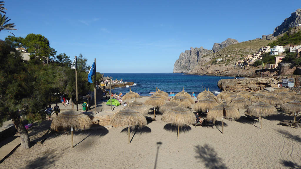 28 Secluded bay in Majorca W1024